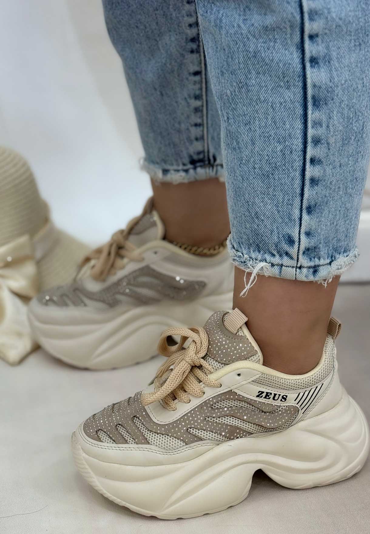 1031102 فروش کیف و کفش زنانه فروشگاه الیوت کتونی زئوس