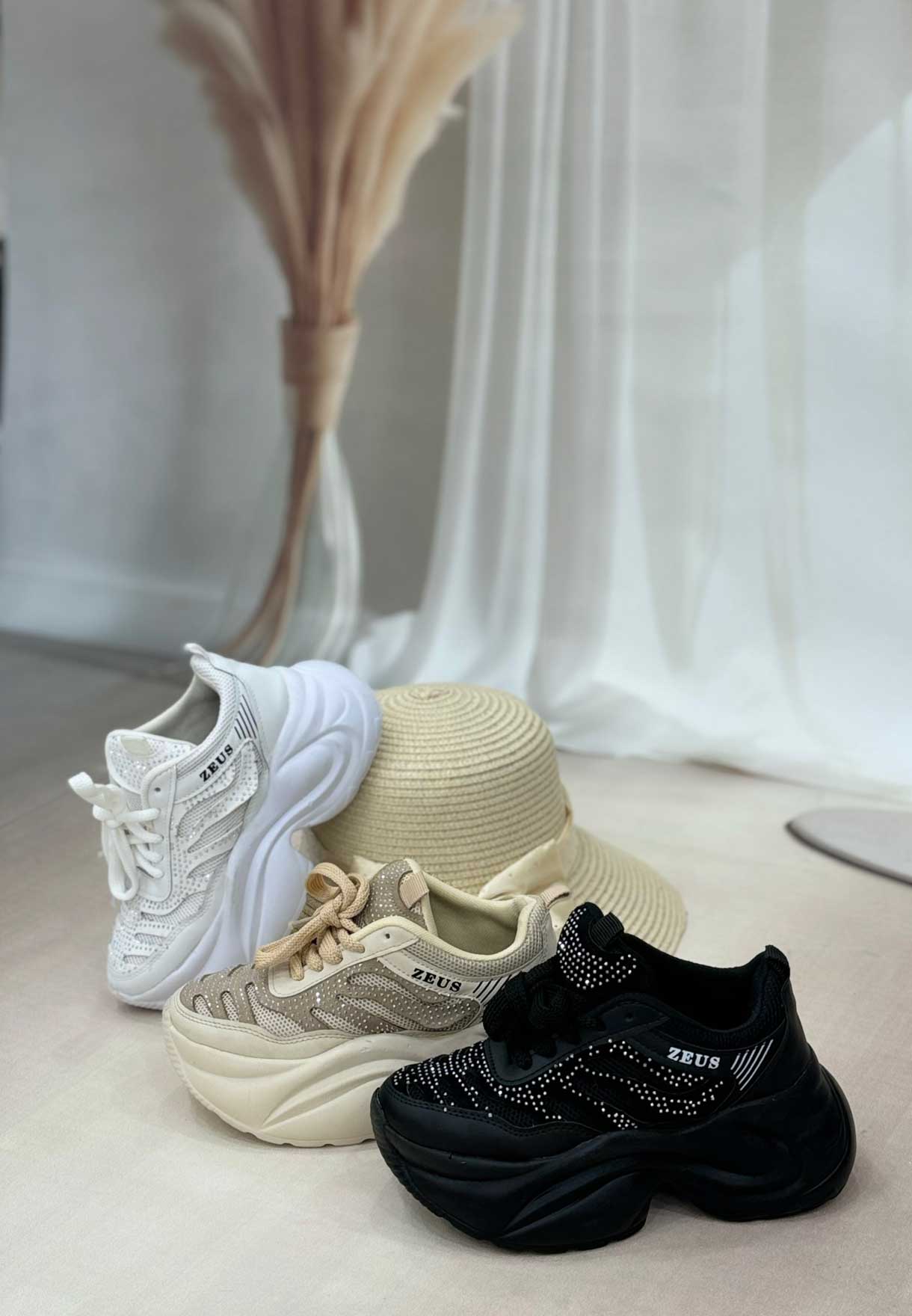 1031104 فروش کیف و کفش زنانه فروشگاه الیوت کتونی زئوس