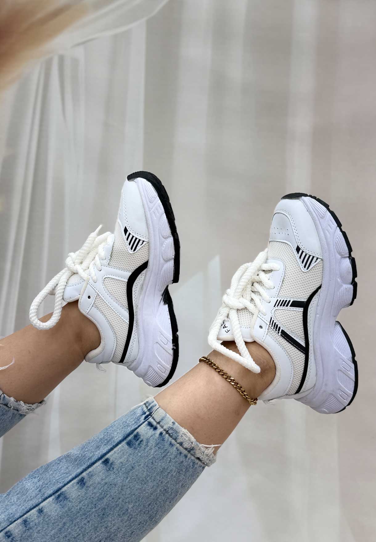 کتونی ماوی فروش کیف و کفش زنانه فروشگاه الیوت کتونی ماوی