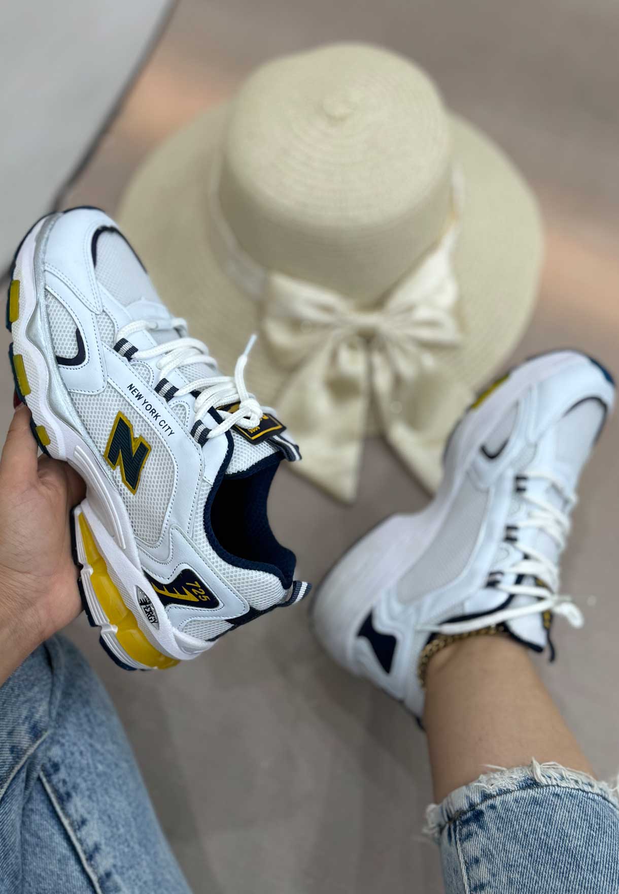 4070604 فروش کیف و کفش زنانه فروشگاه الیوت کتونی ۷۲۵