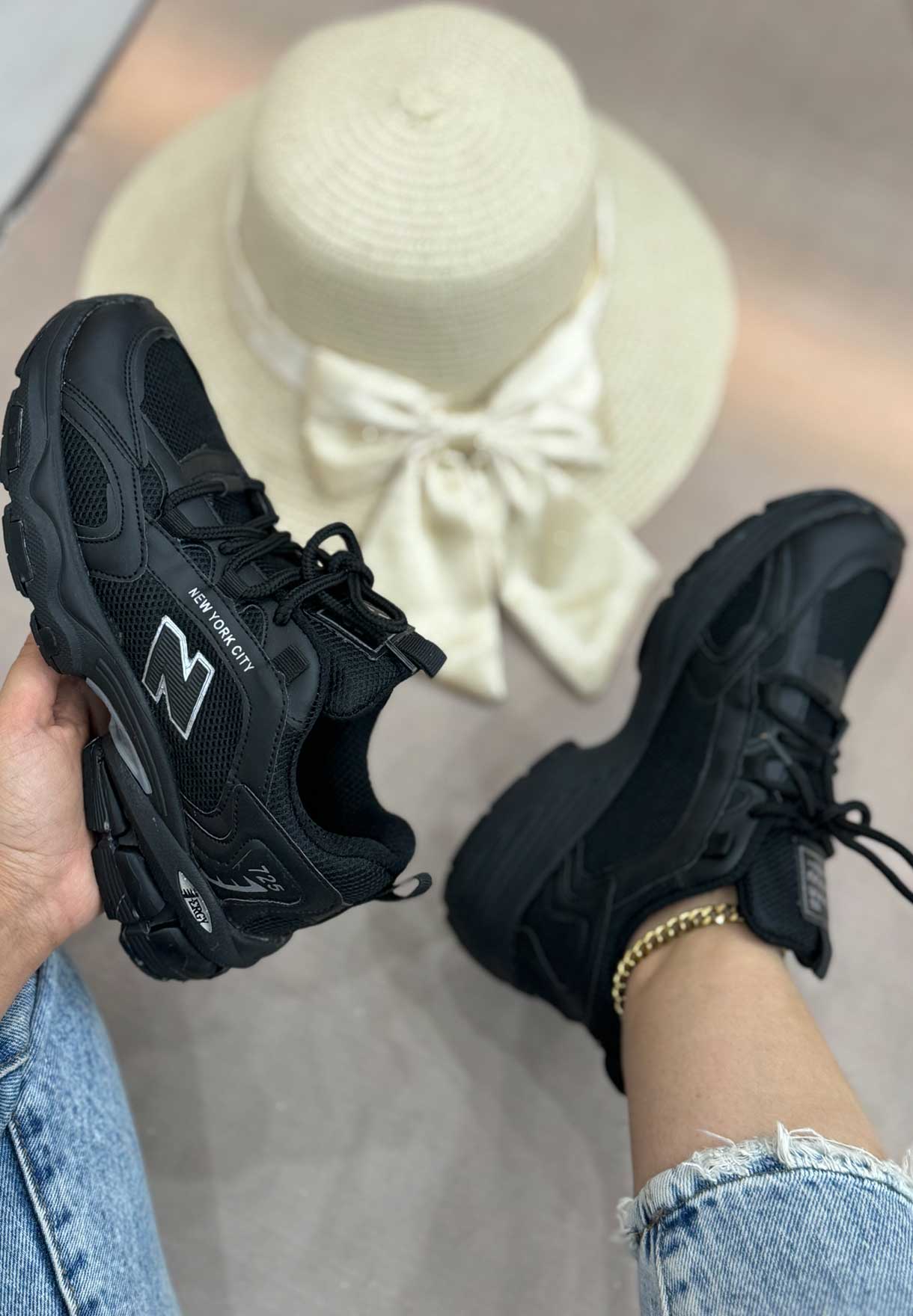 4070605 فروش کیف و کفش زنانه فروشگاه الیوت کتونی ۷۲۵