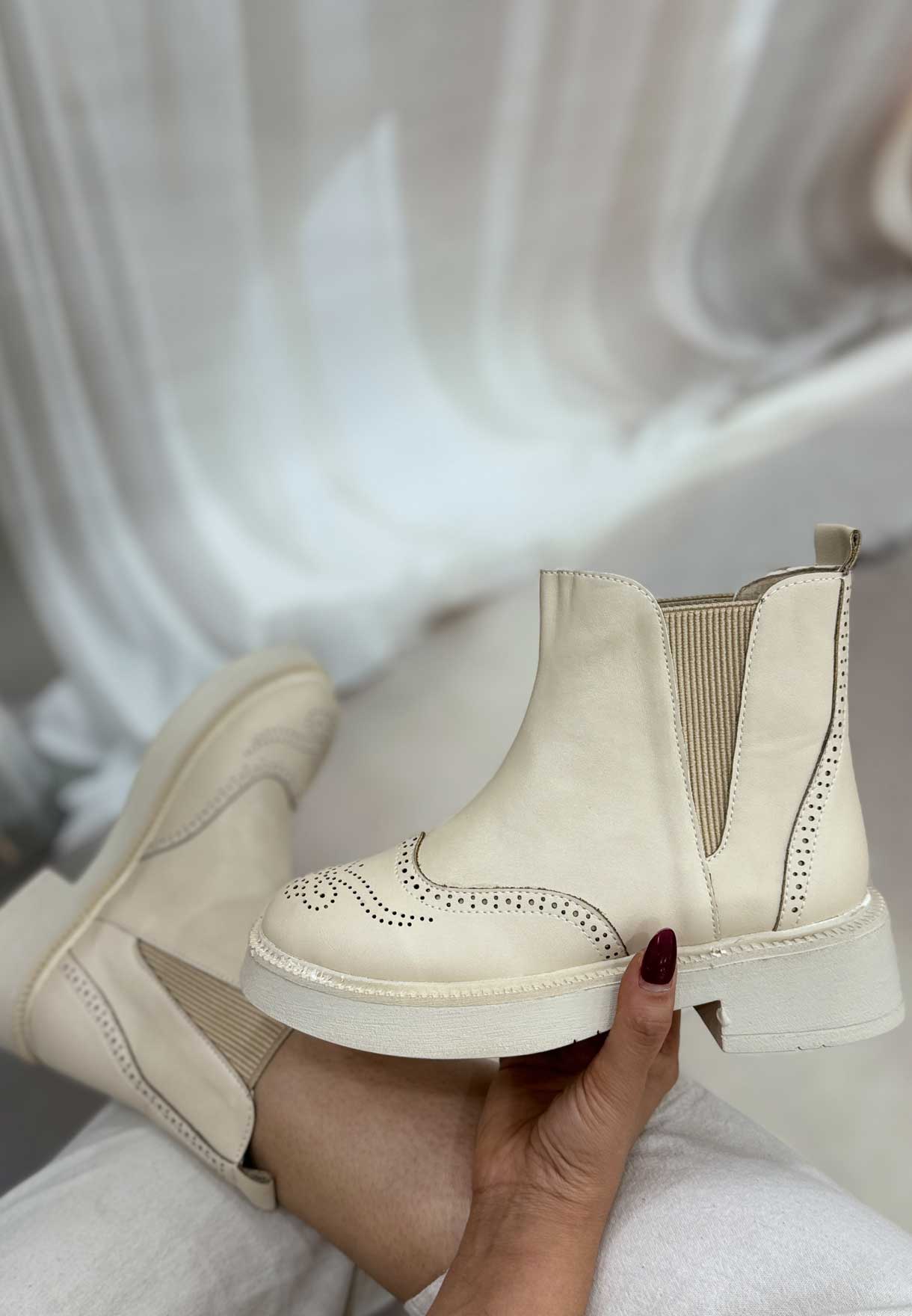 بوت فاخر فروش کیف و کفش زنانه فروشگاه الیوت بوت فاخر