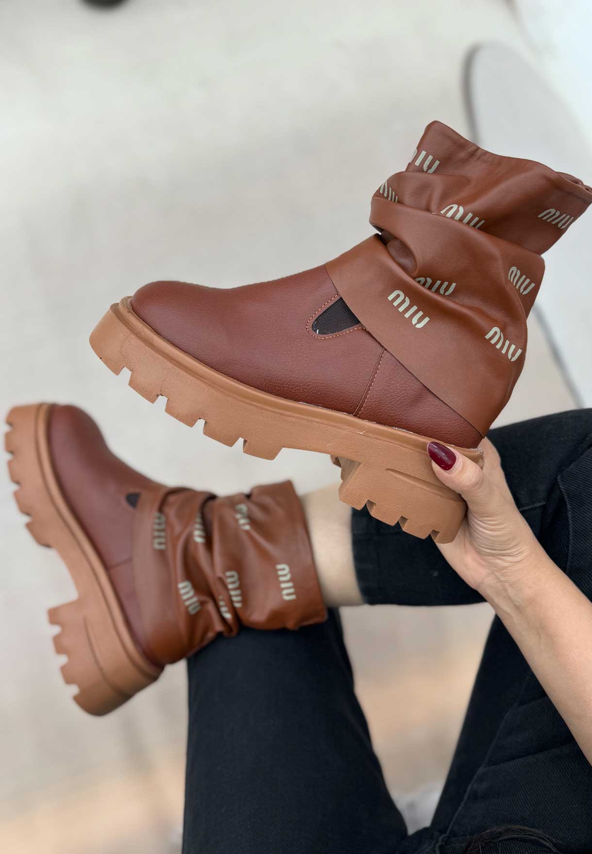 4081203 فروش کیف و کفش زنانه فروشگاه الیوت بوت میو