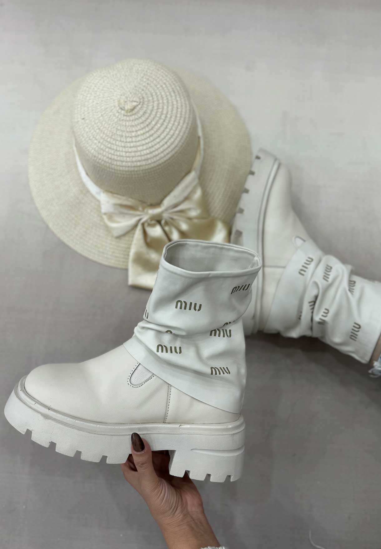 بوت میو فروش کیف و کفش زنانه فروشگاه الیوت بوت میو