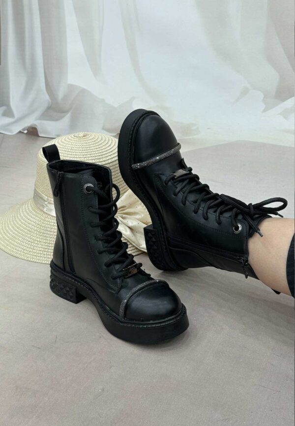 فروش کیف و کفش زنانه فروشگاه الیوت بوت جلو نگین