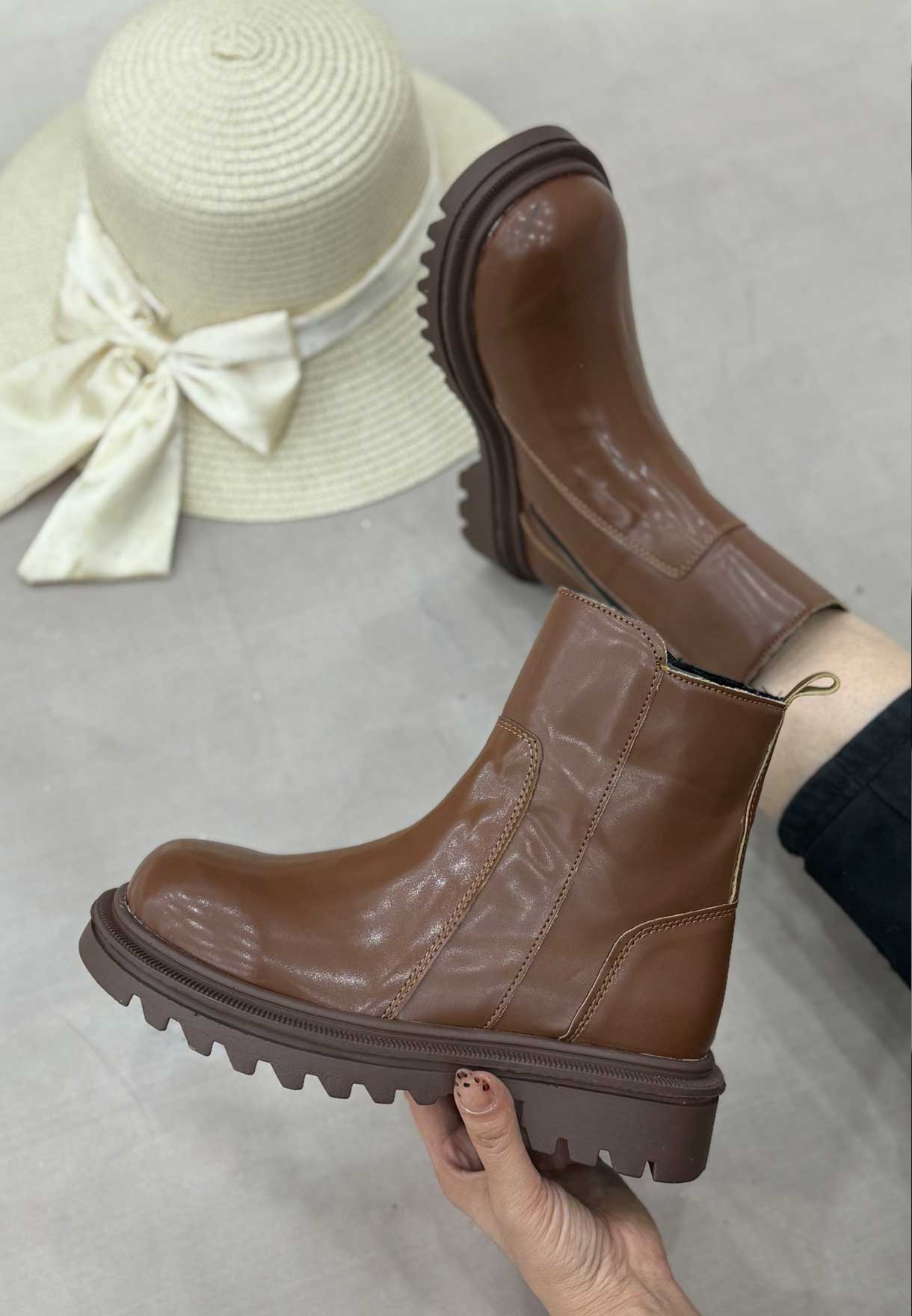 4092902 فروش کیف و کفش زنانه فروشگاه الیوت بوت چرمینه