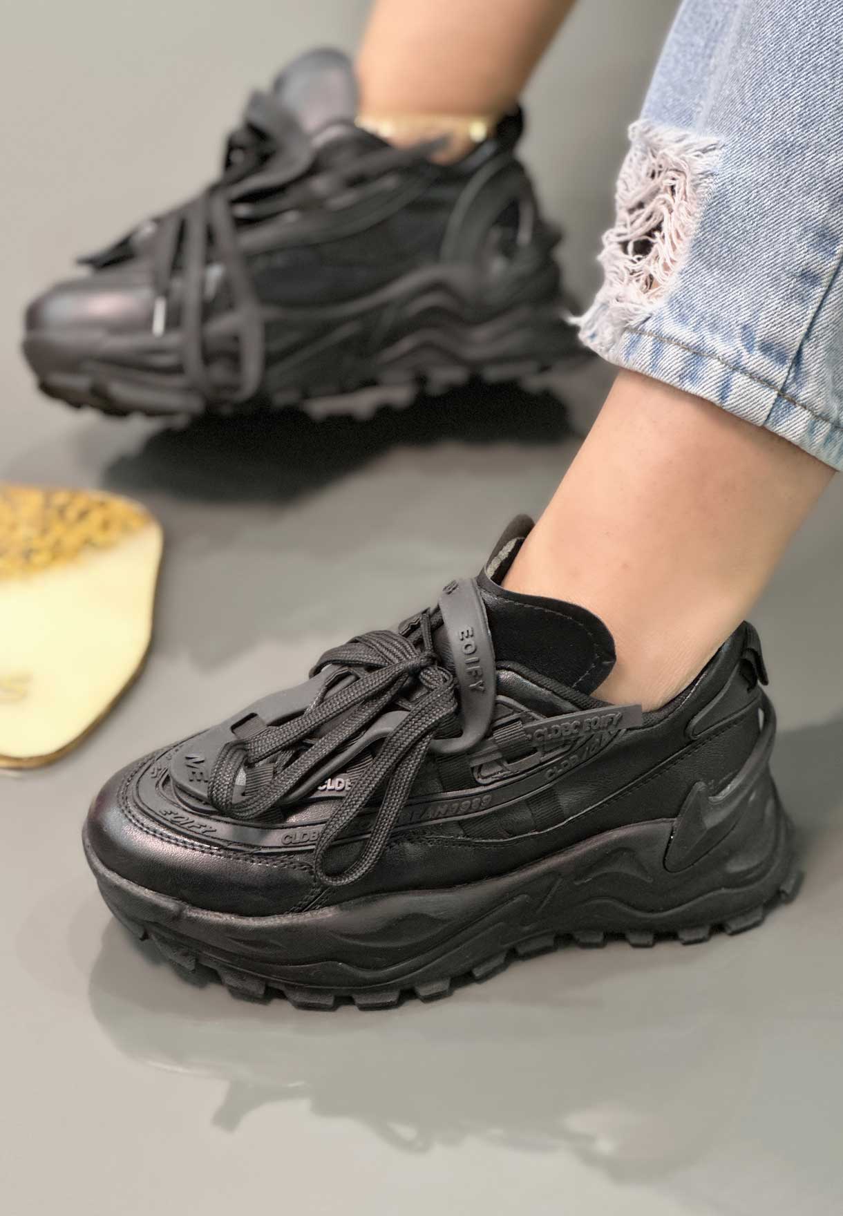 672101 کتونی ملکه